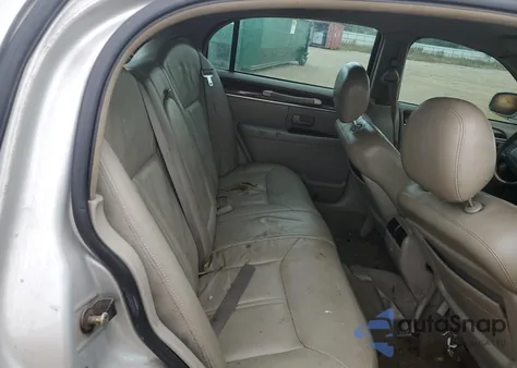 2004 Lincoln Town Car Ultimate from USA, damaged, VIN 1LNHM83W14Y682637